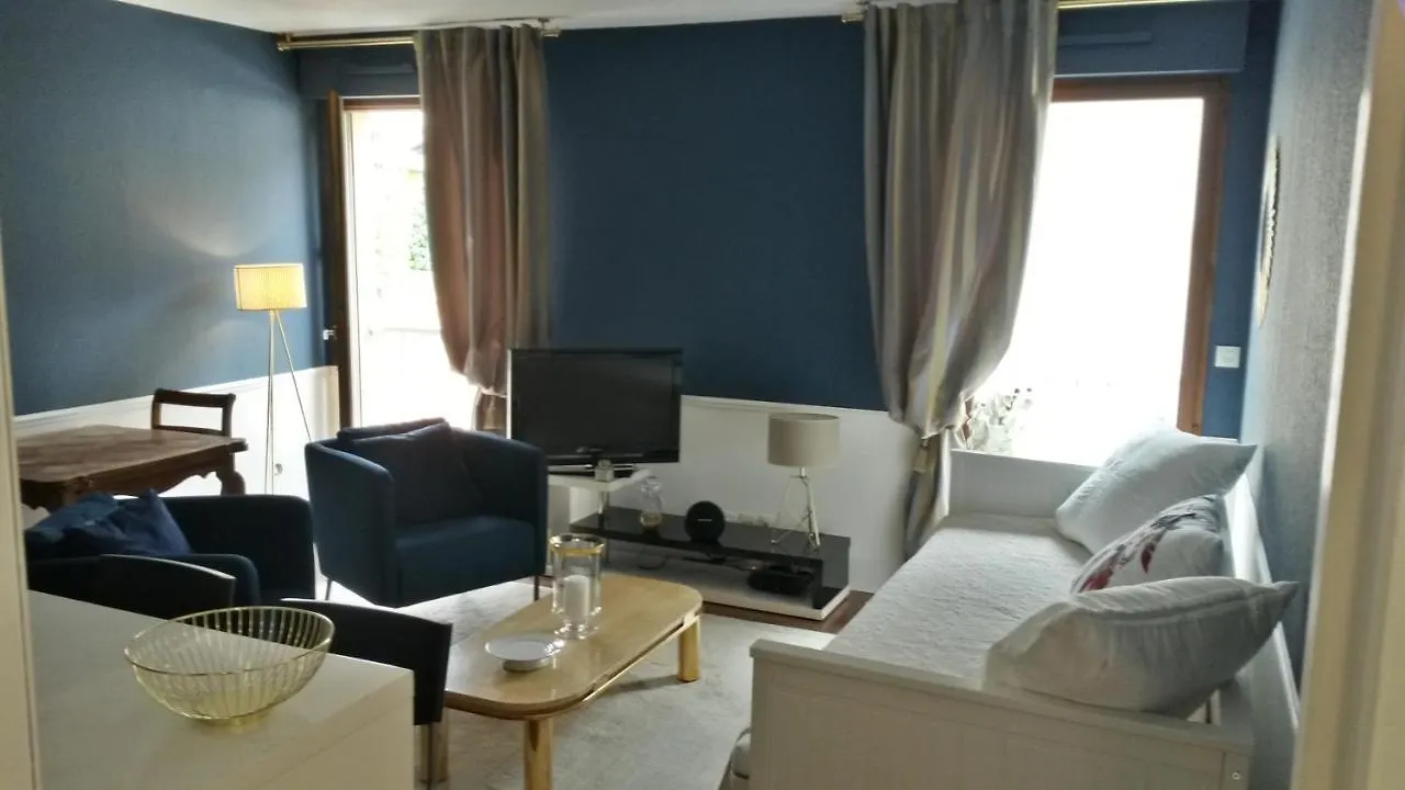 アパート Centre D'Aix - Charmant Appartement 1 Chambre Pythagore Avec Parking エクス＝アン＝プロヴァンス フランス